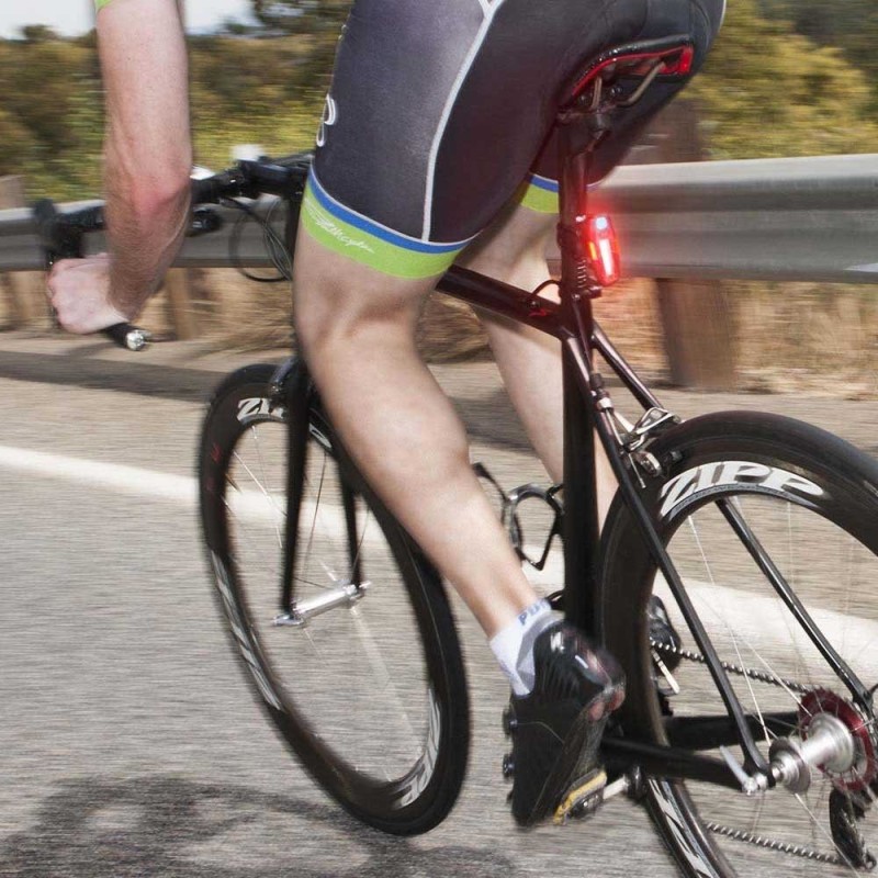 ÉCLAIRAGE VÉLO ARRIÈRE SABRE™ 110 - NITERIDER