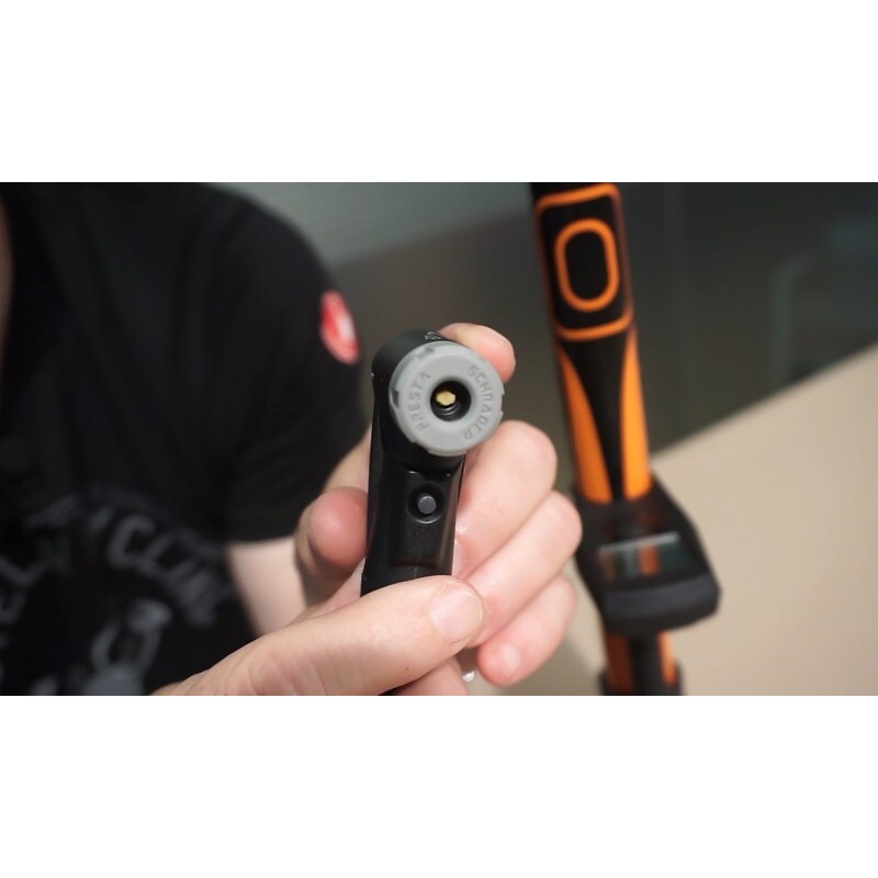Pompe à pied digital GIYO automatique intelligente Clever Valve 180psi 12bar